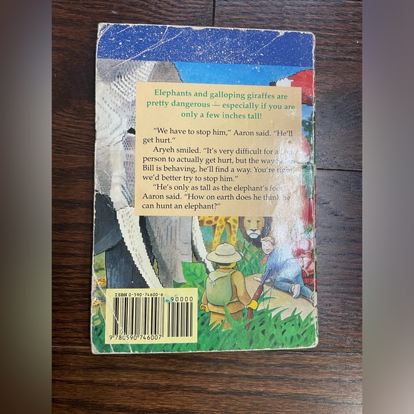 2 Paperback Used Book: Adventure in Legoland by Carol Matas - Picture 5 of 9